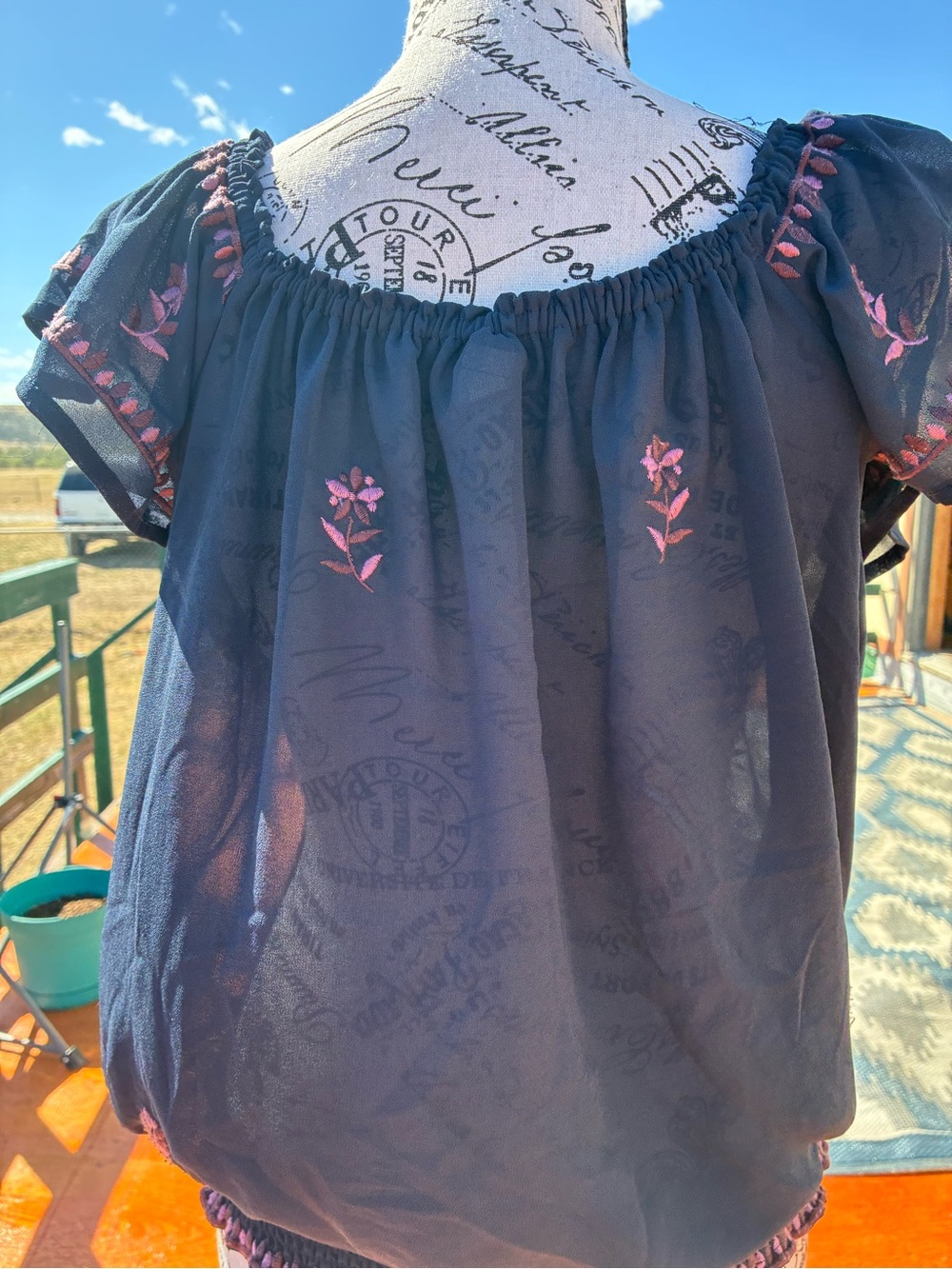 VENUS Embroidered Navy Peasant Top with Lavender Accents M - Picture 2 of 13